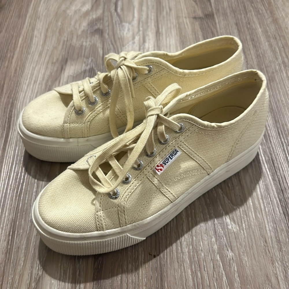 Superga platform canvas lace up tennis shoes